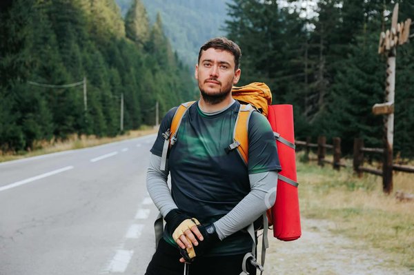 Comment planifier une expédition en motoneige à travers les plaines de Laponie?